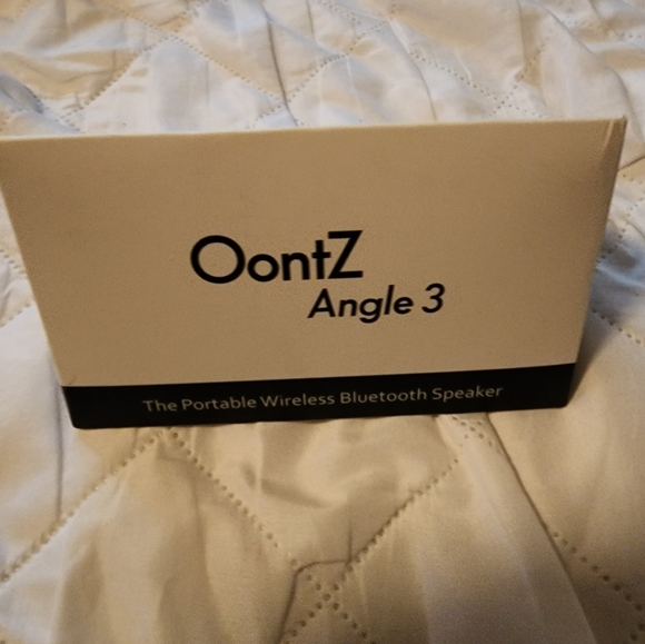 Bluetooth Speaker - Picture 2 of 3